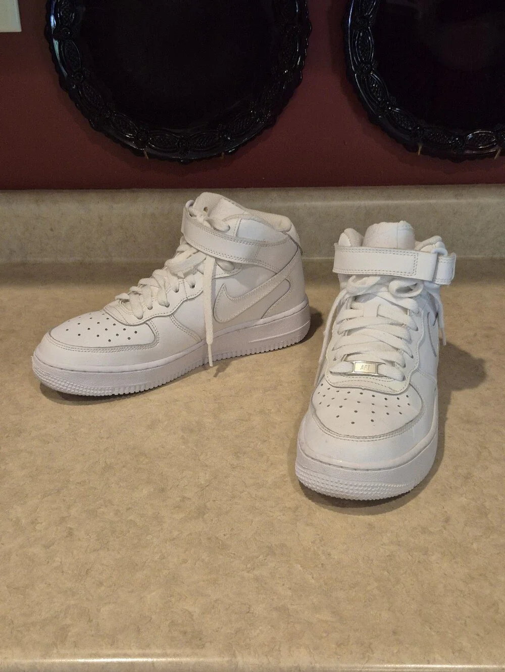 Nike Air Force 1 White High-Top Sneakers Boys Size 6.5 Youth